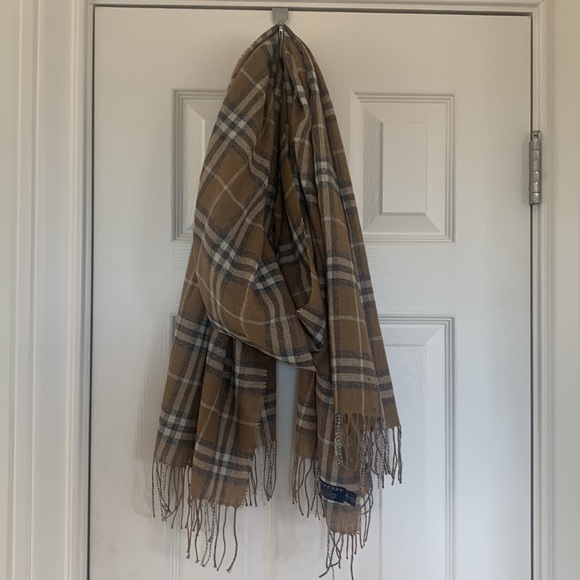 BURBERRY LONDON SEMI-SHEER Large 32” x 83” CHECK WRAP / SCARF, 100% cashmere - Picture 3 of 13